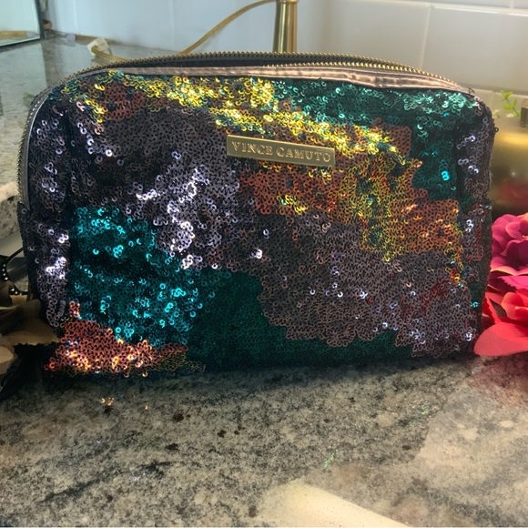 SALE BUY IT NOW. VINCE CAMUTO multi  color sequins makeup bag. Top signed zipper - Picture 2 of 10